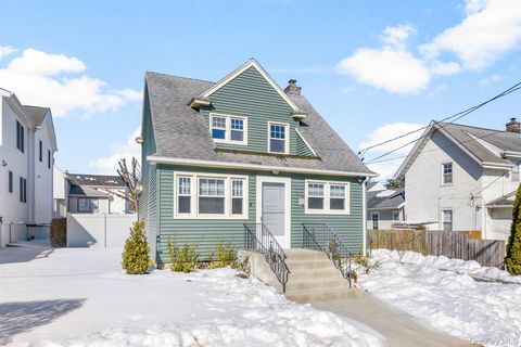 Homes For Sale - 60 Holland Street<br/> Harrison, NY 10528