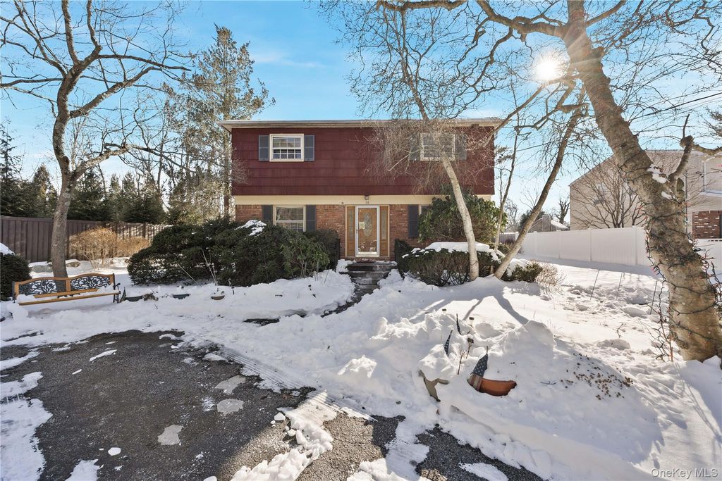 Photo of 66 Darling Avenue, Smithtown, NY 11787 (MLS # 961489)