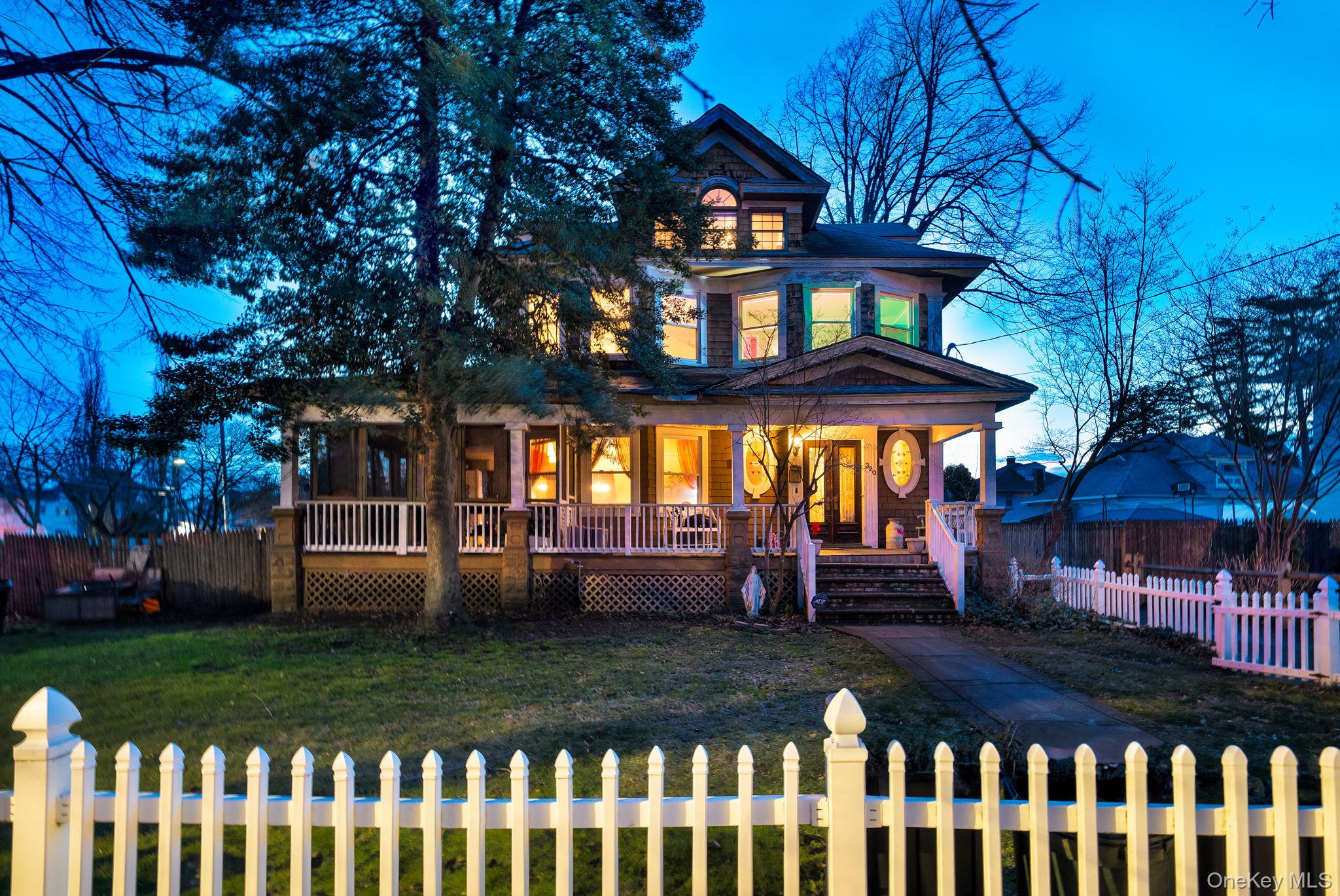 320 S Bayview Avenue