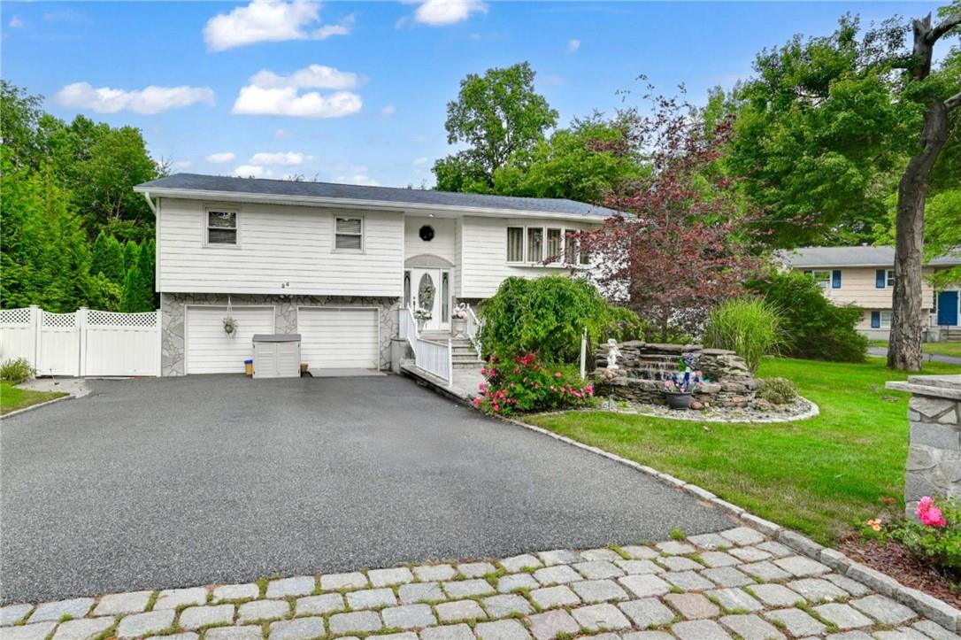 24 Lancaster Drive, Suffern, New York image 1