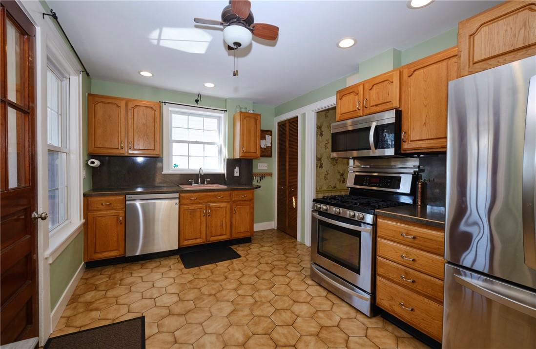 114 Pilot Street, Bronx, New York image 10