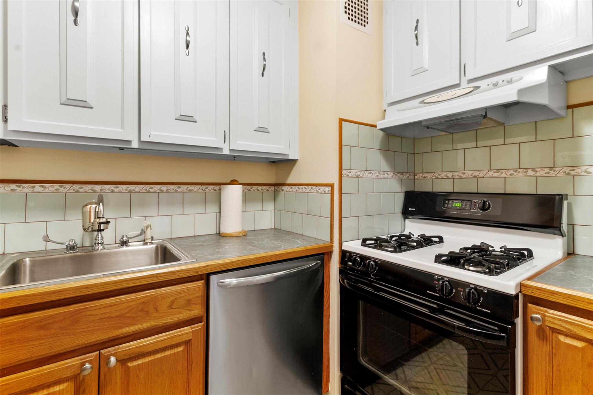 395 Westchester Avenue #3A, Port Chester, New York image 11