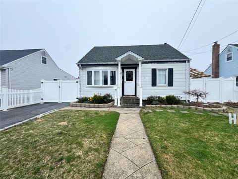 315 Cedar Court, Copiague, NY 11726 - MLS#: 846918