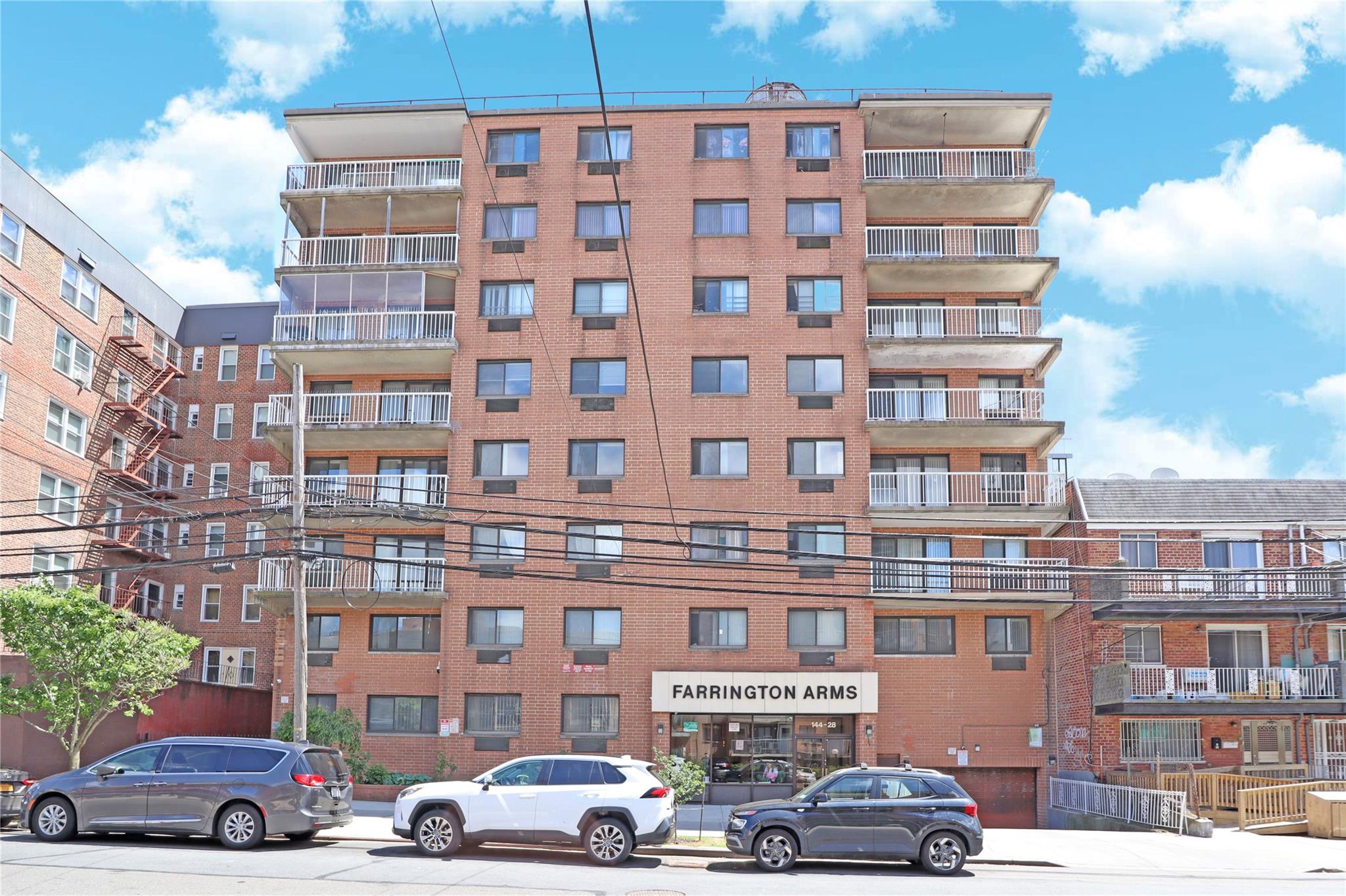 Barclay Avenue 2C, Flushing, Queens, NY - 2 Bedrooms  
2 Bathrooms  
5 Rooms - 