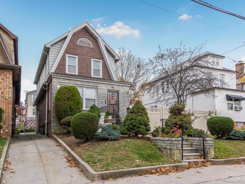 Photo of 1813 Willow Lane, Bronx, NY 10461 (MLS # 964540)