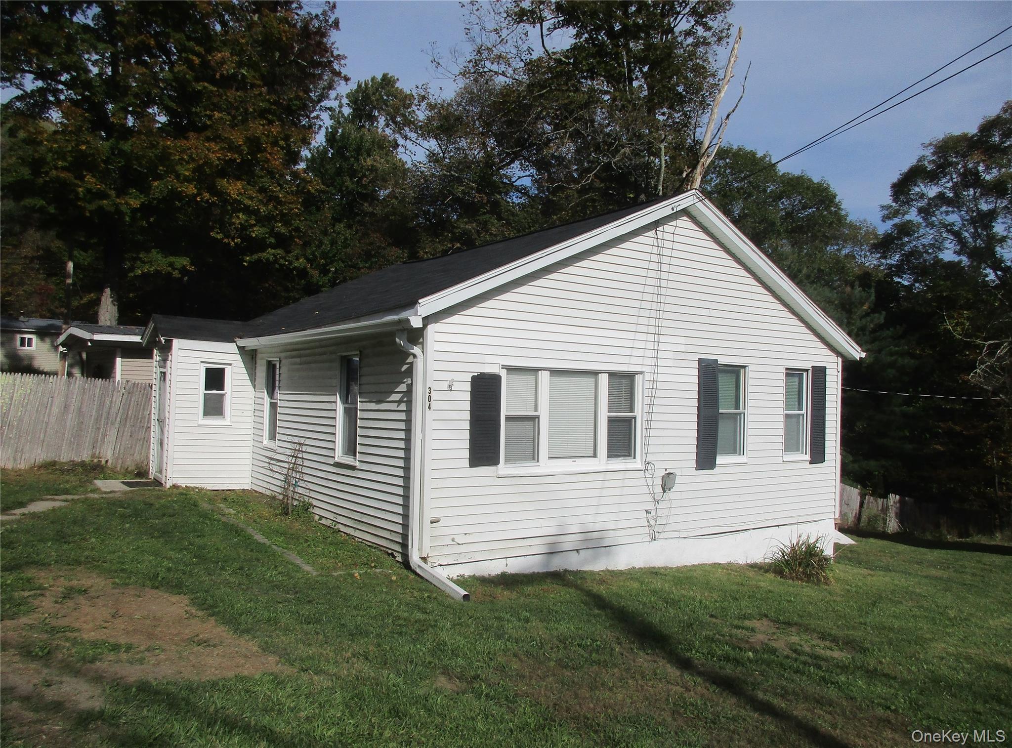 304-306 Roosa Gap Road 304