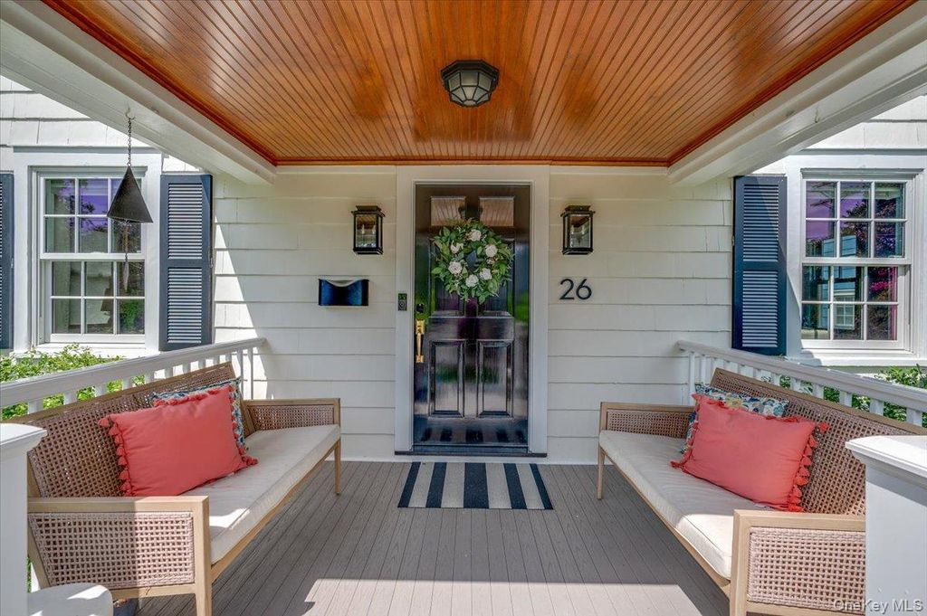 Photo of 26 Kane Avenue, Larchmont, NY 10538 (MLS # 949917)