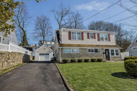 Photo of 90 Mountaindale Road, Yonkers, NY 10710 (MLS # 963994)