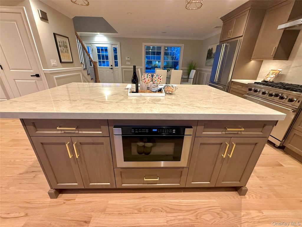 Photo of 3 Narkin Court, Hicksville, NY 11801 (MLS # 940286)