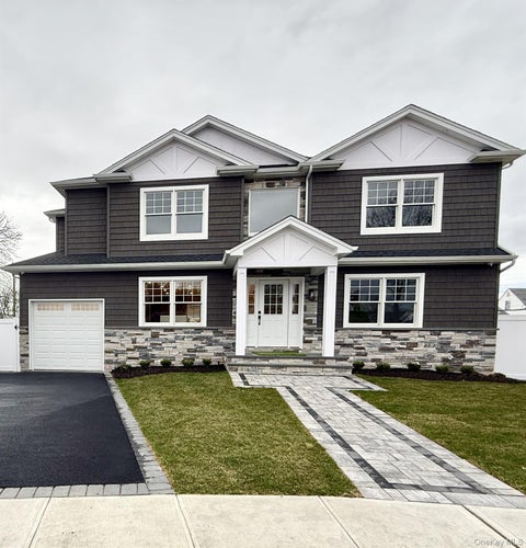 Condo For Sale - 3 Narkin Court<br/> Hicksville, NY 11801
