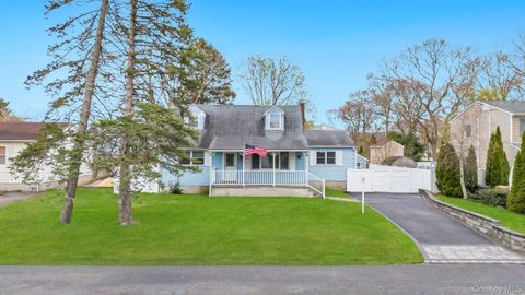 Homes For Sale - 8 Lama Drive<br/> Shirley, NY 11967