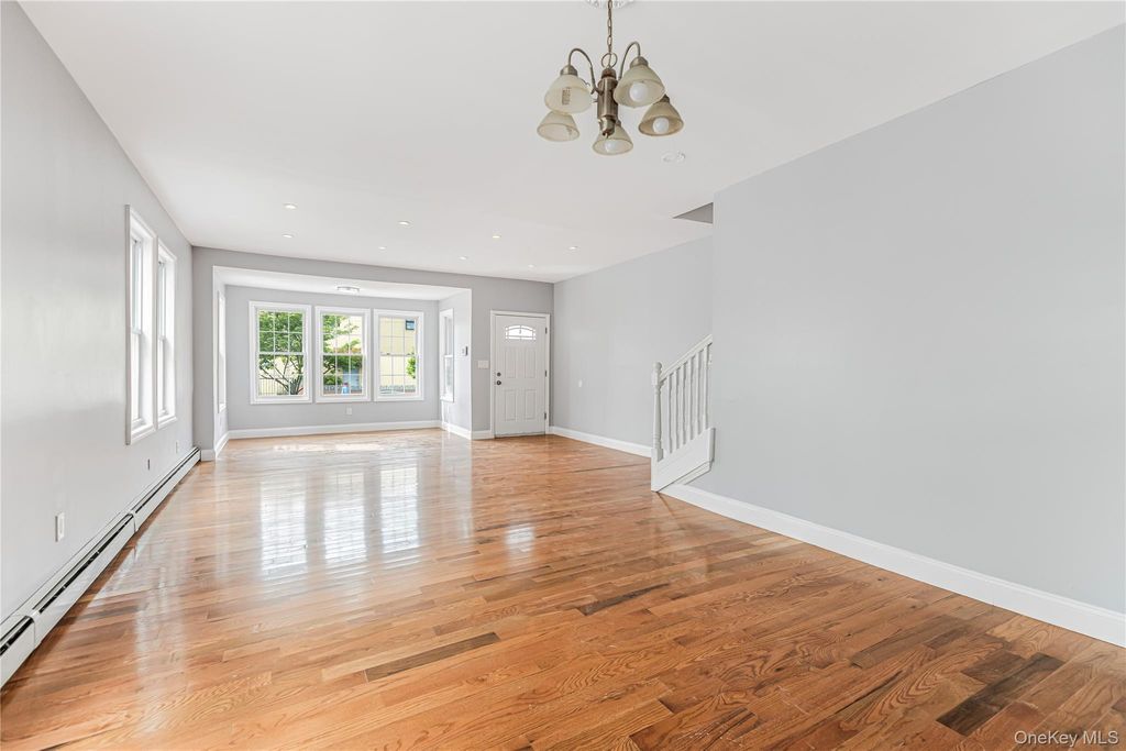 Photo of 2215 Homer Avenue, Bronx, NY 10473 (MLS # 998912)