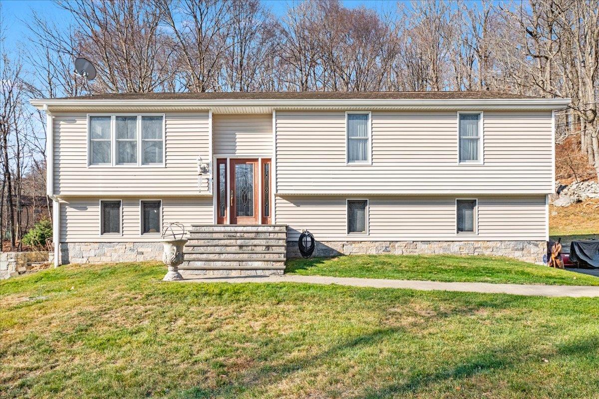 317 N Miller Hill Road, Carmel, New York image 1