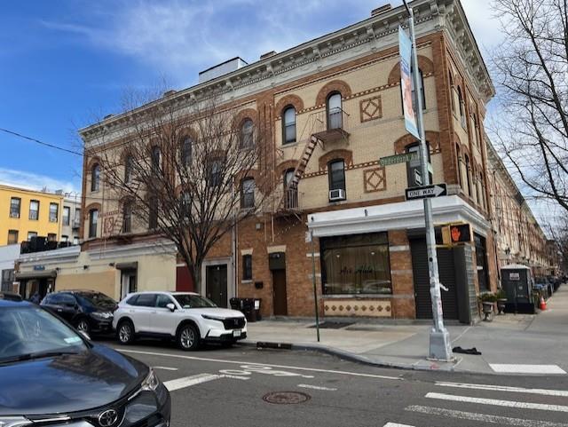 Rental Property at Onderdonk Avenue 3L, Ridgewood, Queens, NY - Bedrooms: 2 
Bathrooms: 2 
Rooms: 5  - $3,500 MO.