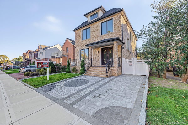 76-19 173RD STREET, FRESH MEADOWS, NY 11366 - Image ff362d56c1fe38cdaa2141c3216fc3a2/16618285