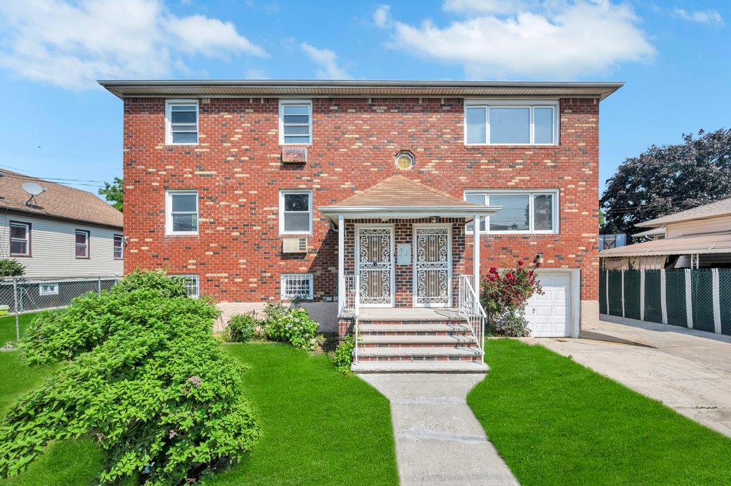 229th Street, Springfield Gardens, Queens, NY - 7 Bedrooms  
5 Bathrooms - 