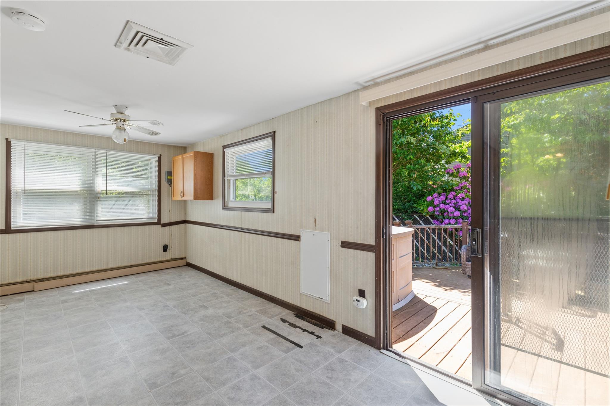 26 Beach Avenue, Port Jefferson Station, New York image 15