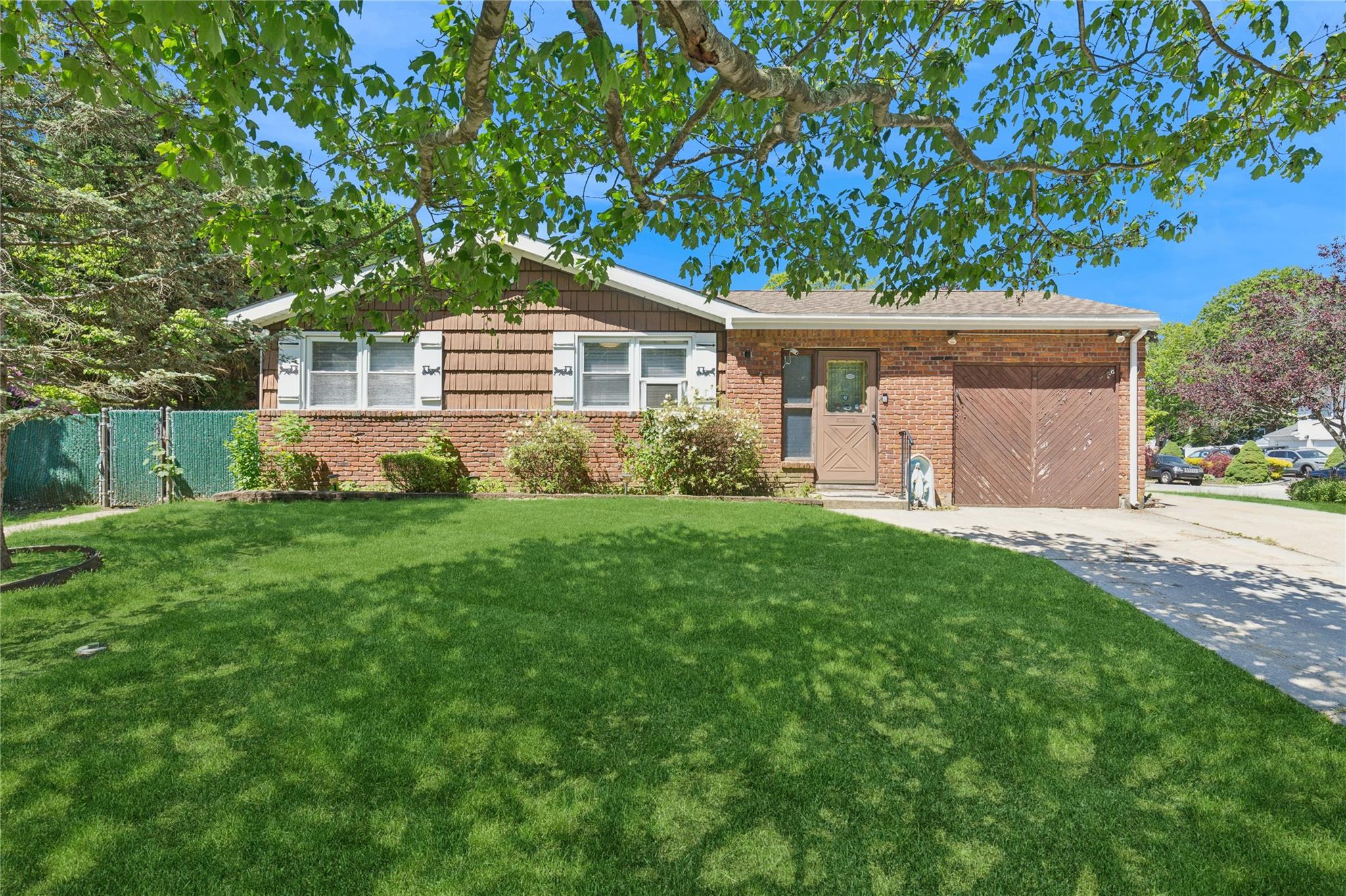 26 Beach Avenue, Port Jefferson Station, New York image 1
