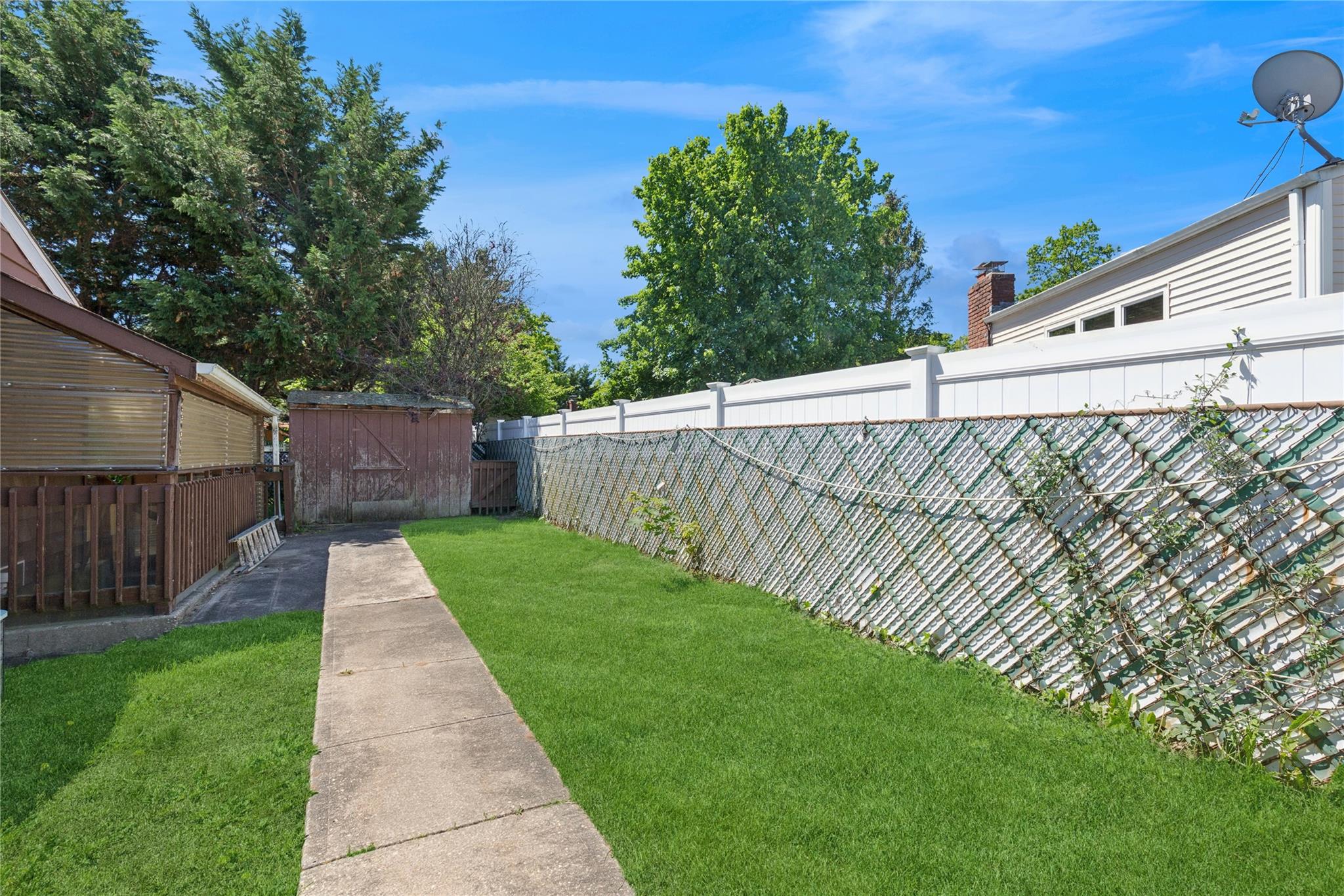 26 Beach Avenue, Port Jefferson Station, New York image 31