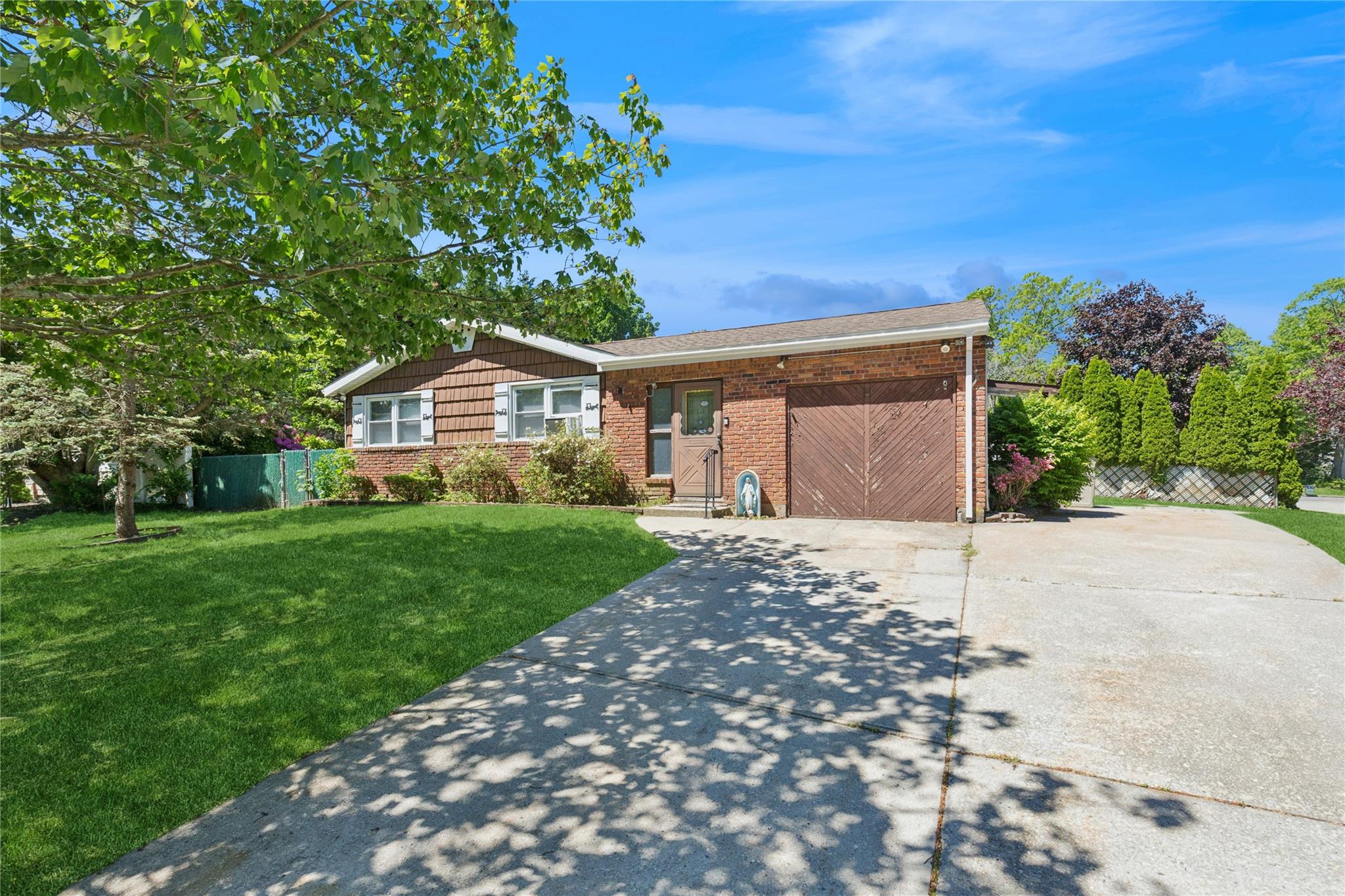 26 Beach Avenue, Port Jefferson Station, New York image 2