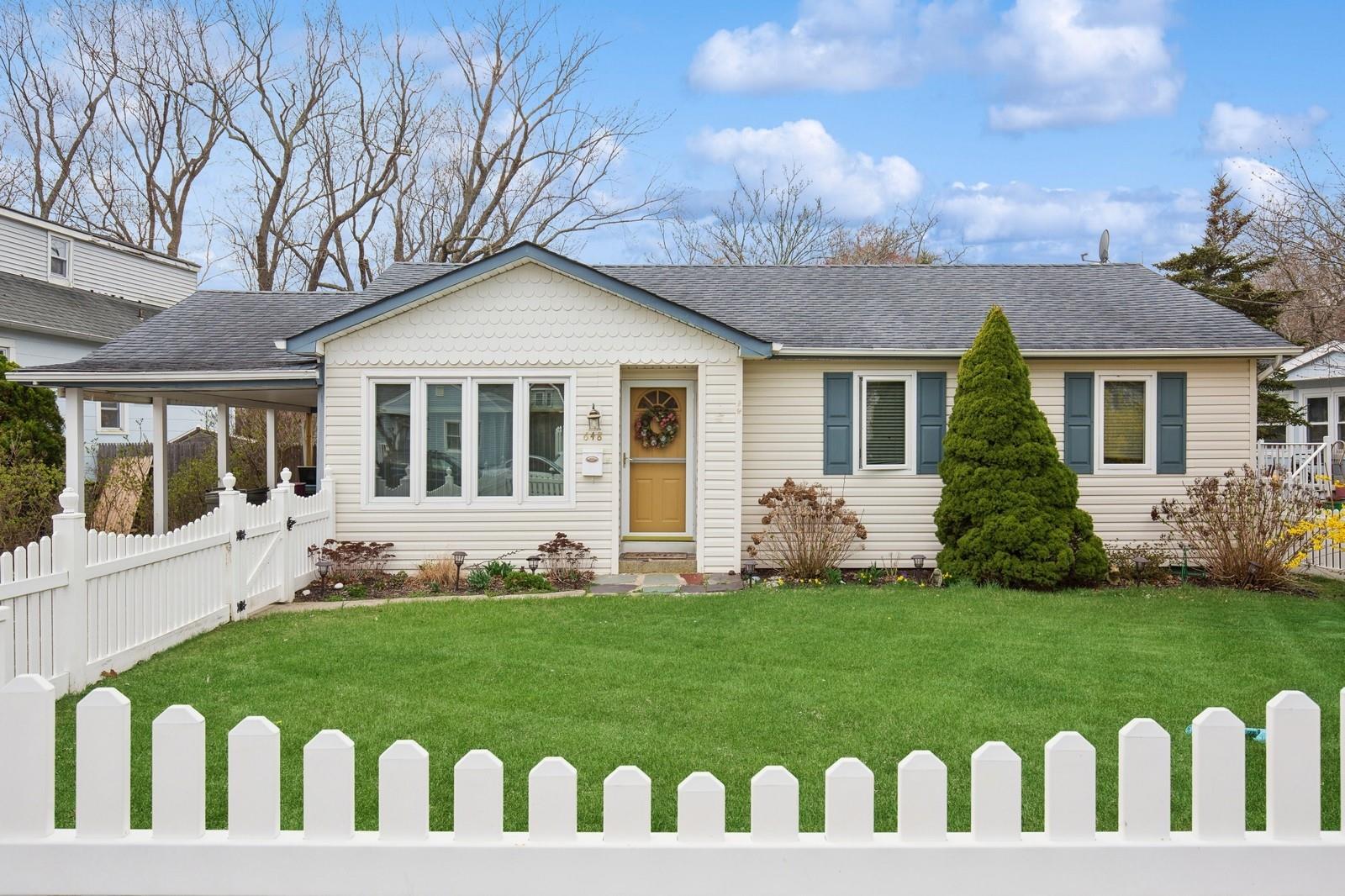 Property for Sale at Northville Turnpike, Riverhead, Hamptons, NY - Bedrooms: 3 
Bathrooms: 1  - $500,000