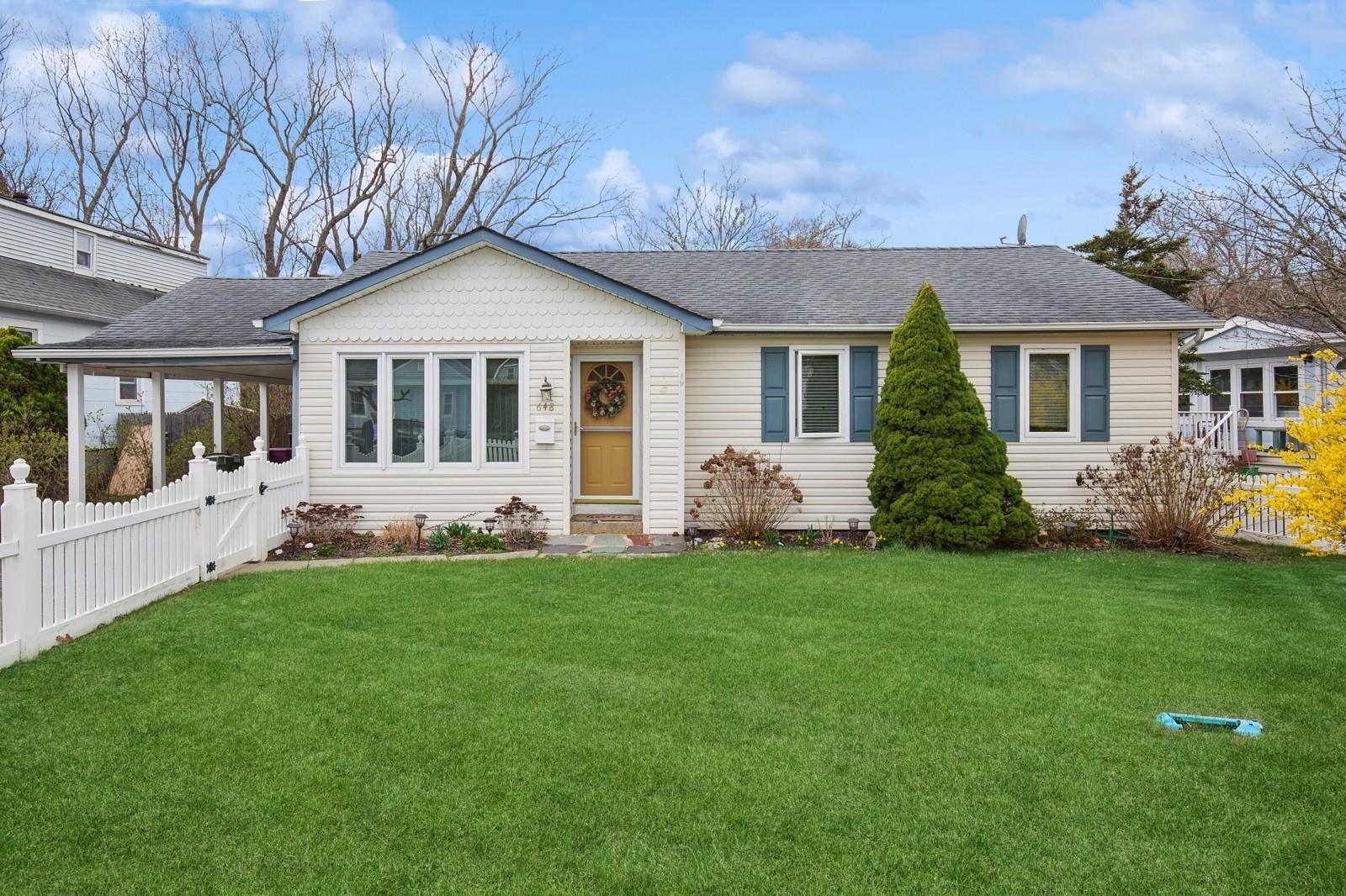 648 Northville Turnpike, Riverhead, New York image 2