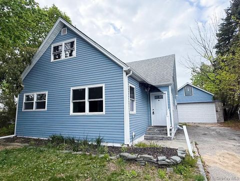 Photo of 16 1st Street, Glenwood Landing, NY 11547 (MLS # 989424)