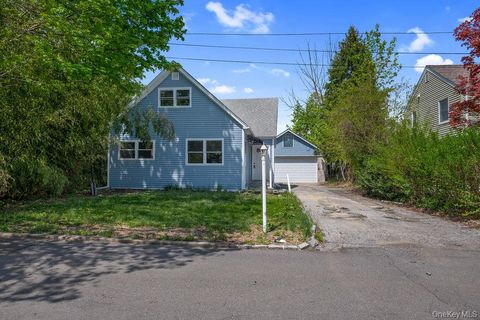 Homes For Sale - 16 1st Street<br/> Glenwood Landing, NY 11547