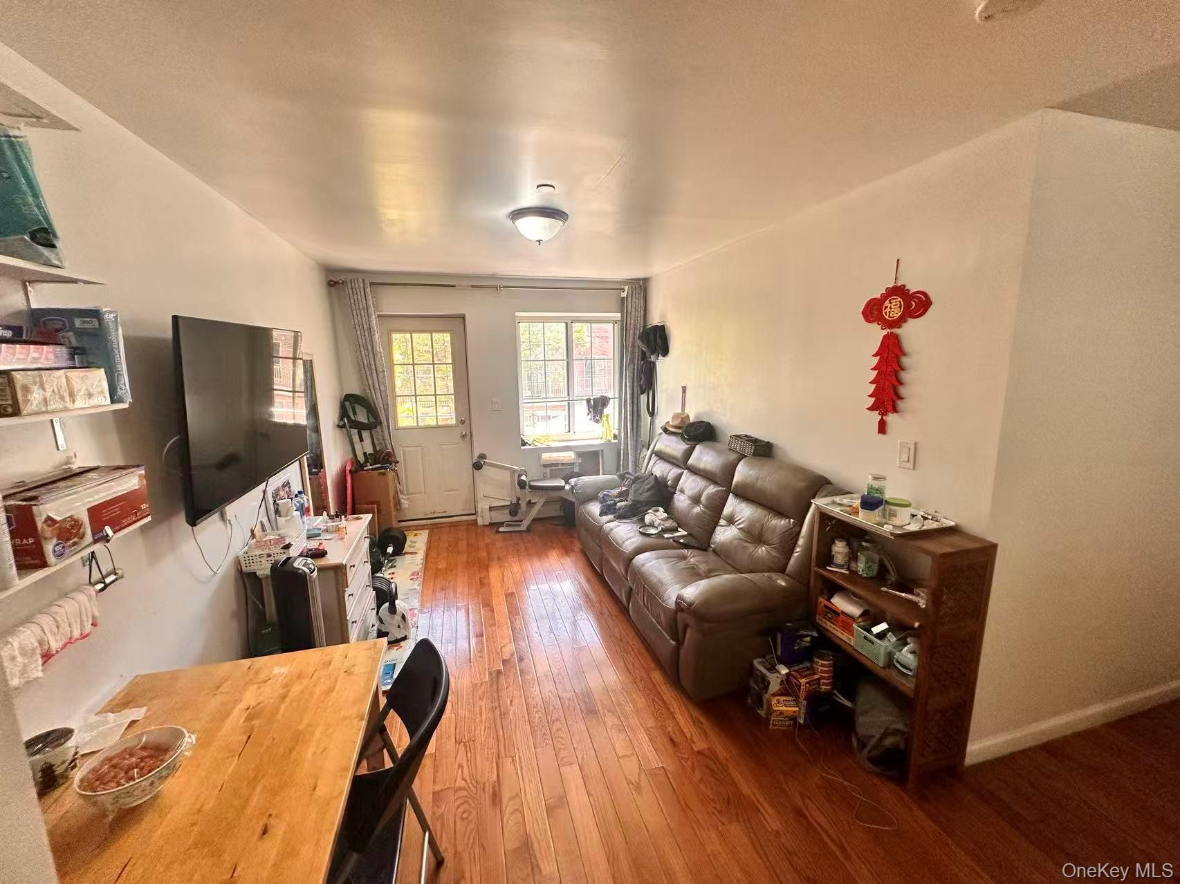 35-06 Leavitt Street 4F