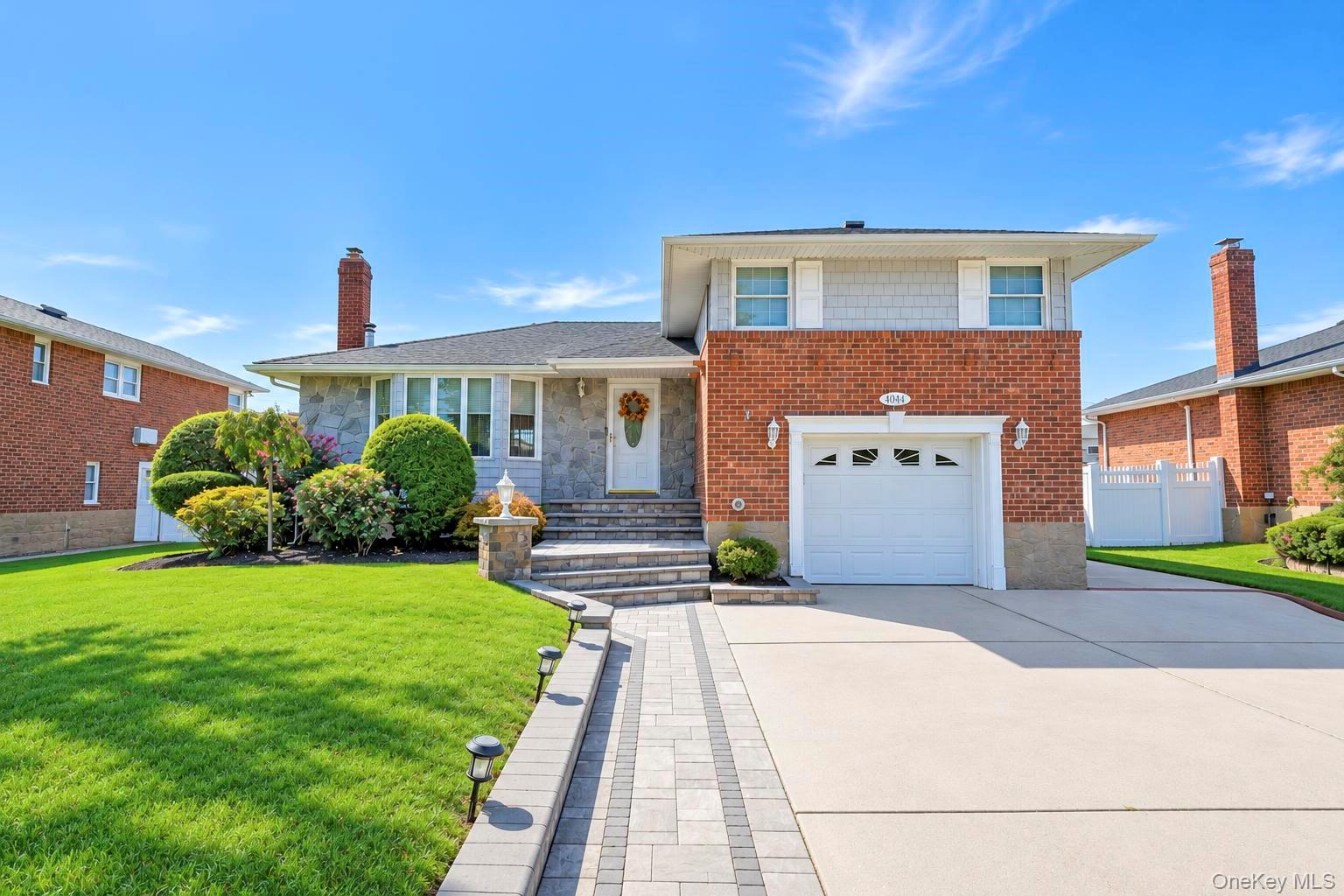 4044 Meadow Lane