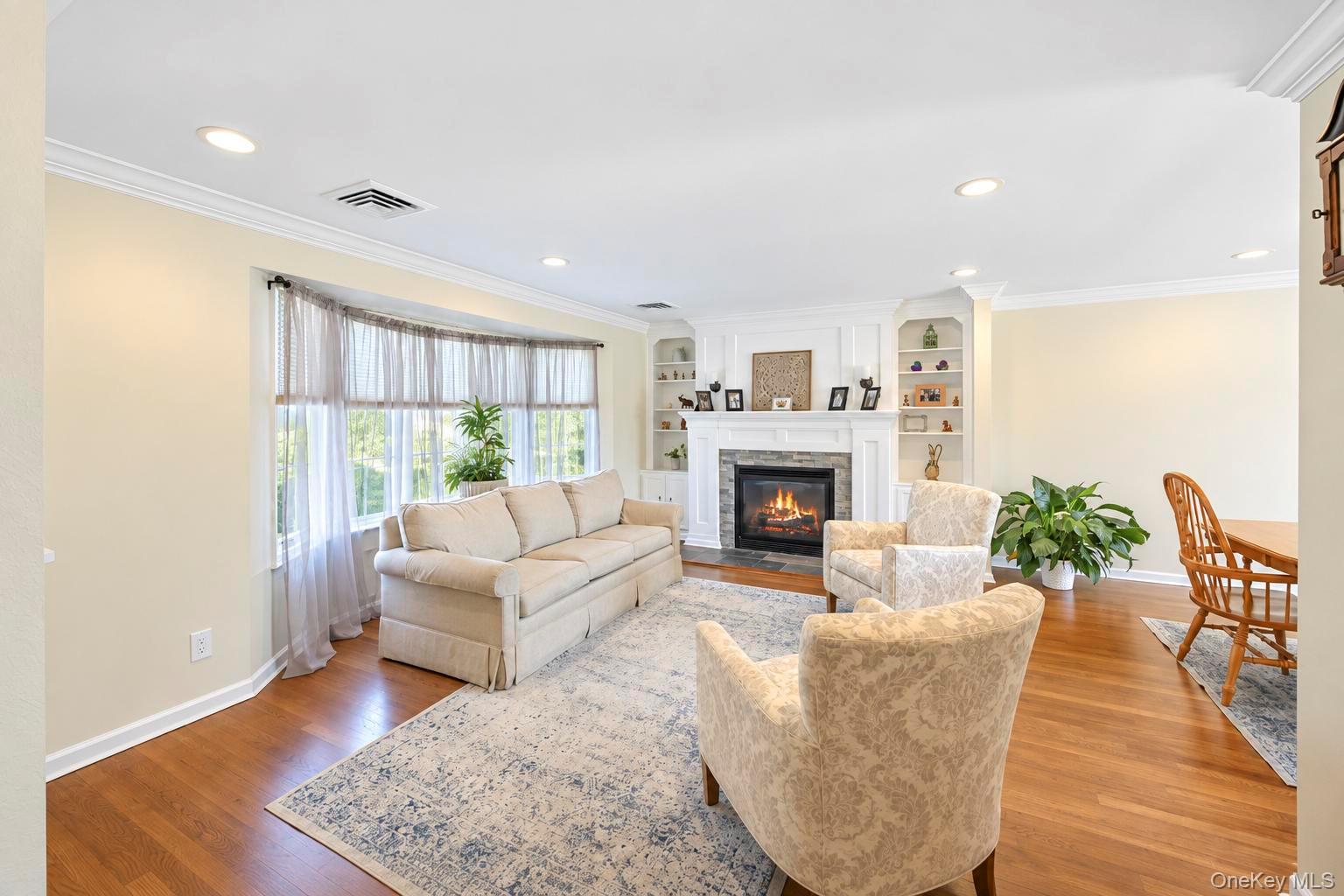 4044 Meadow Lane