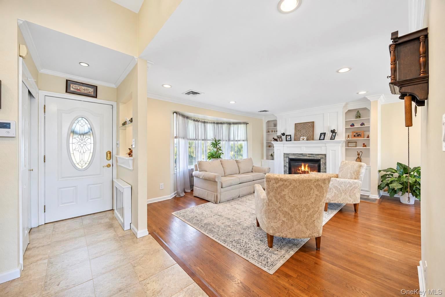 4044 Meadow Lane