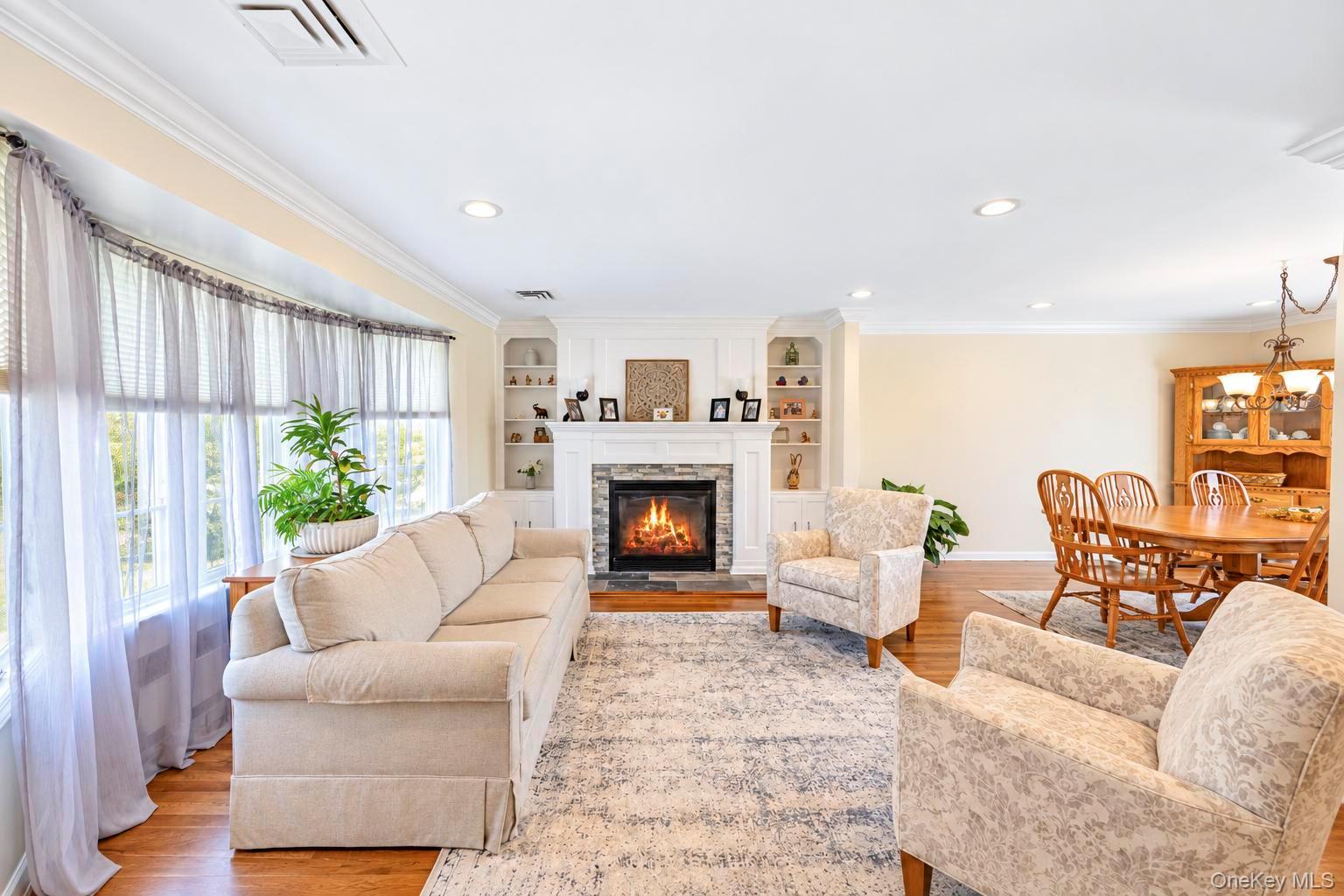 4044 Meadow Lane