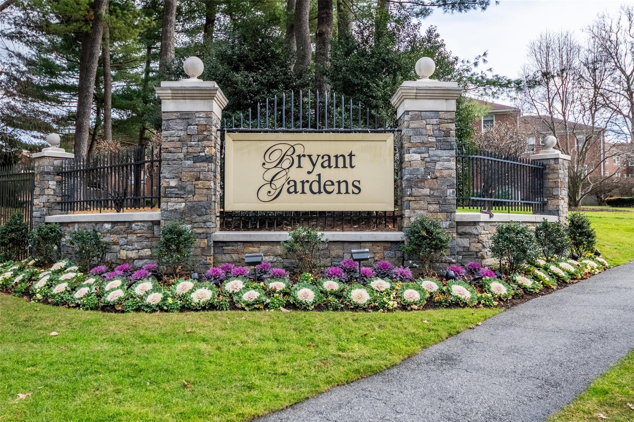 Bryant Crescent 1F, White Plains, New York - 1 Bedrooms  
1 Bathrooms - 