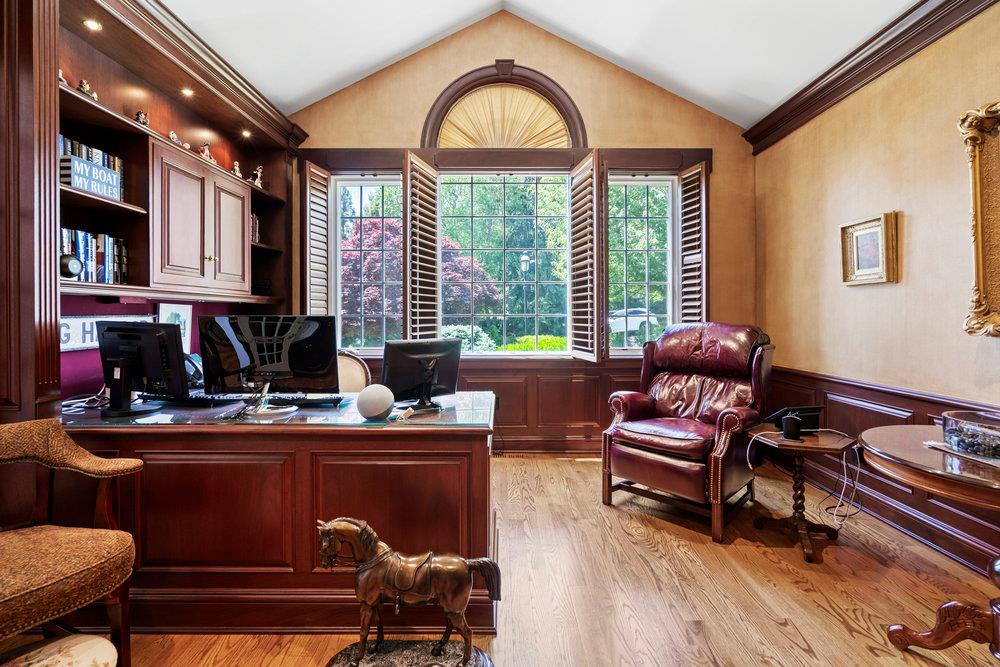 21 Gracewood Drive, Manhasset, New York image 6