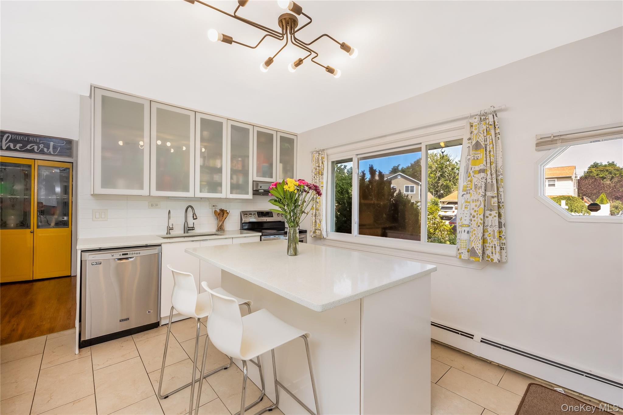 201 Cypress Lane W - Photo 4