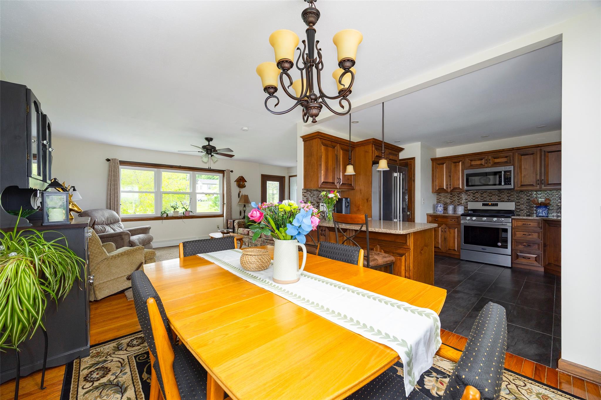 186 Oswego Road, Pleasant Valley, New York image 6