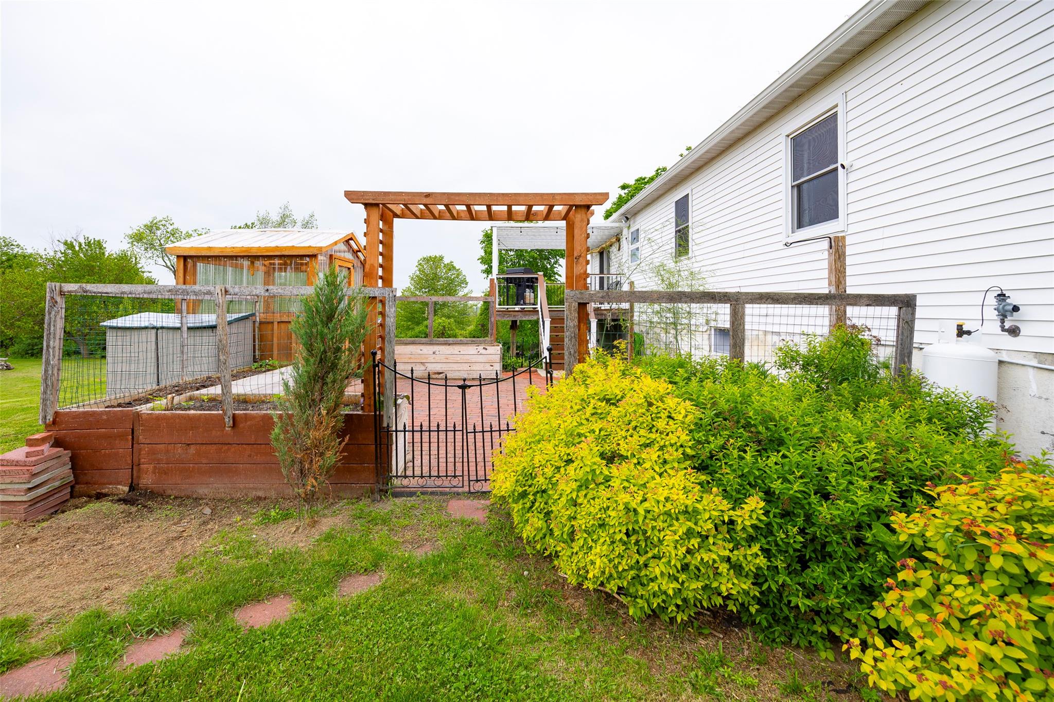 186 Oswego Road, Pleasant Valley, New York image 23