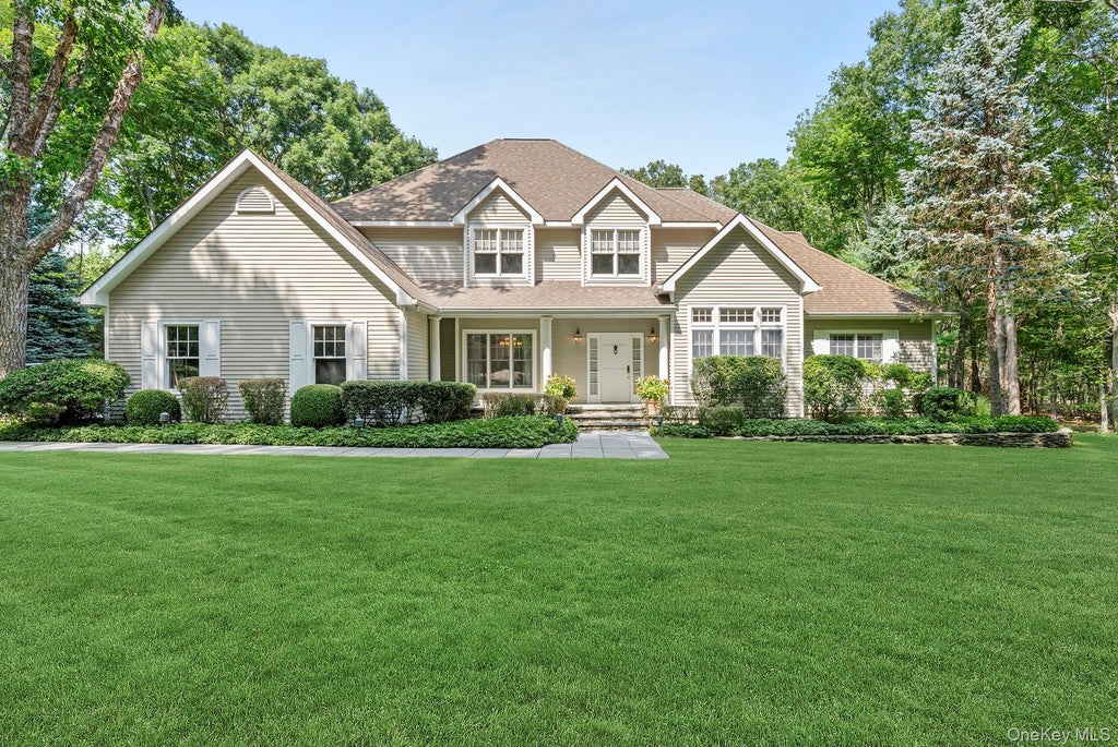 Photo of 16 Barclay Drive, Sag Harbor, NY 11963 (MLS # 1030939)
