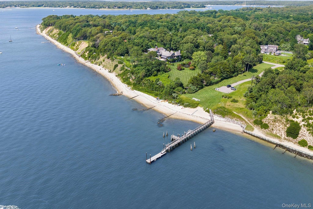 Photo of 16 Barclay Drive, Sag Harbor, NY 11963 (MLS # 1030939)