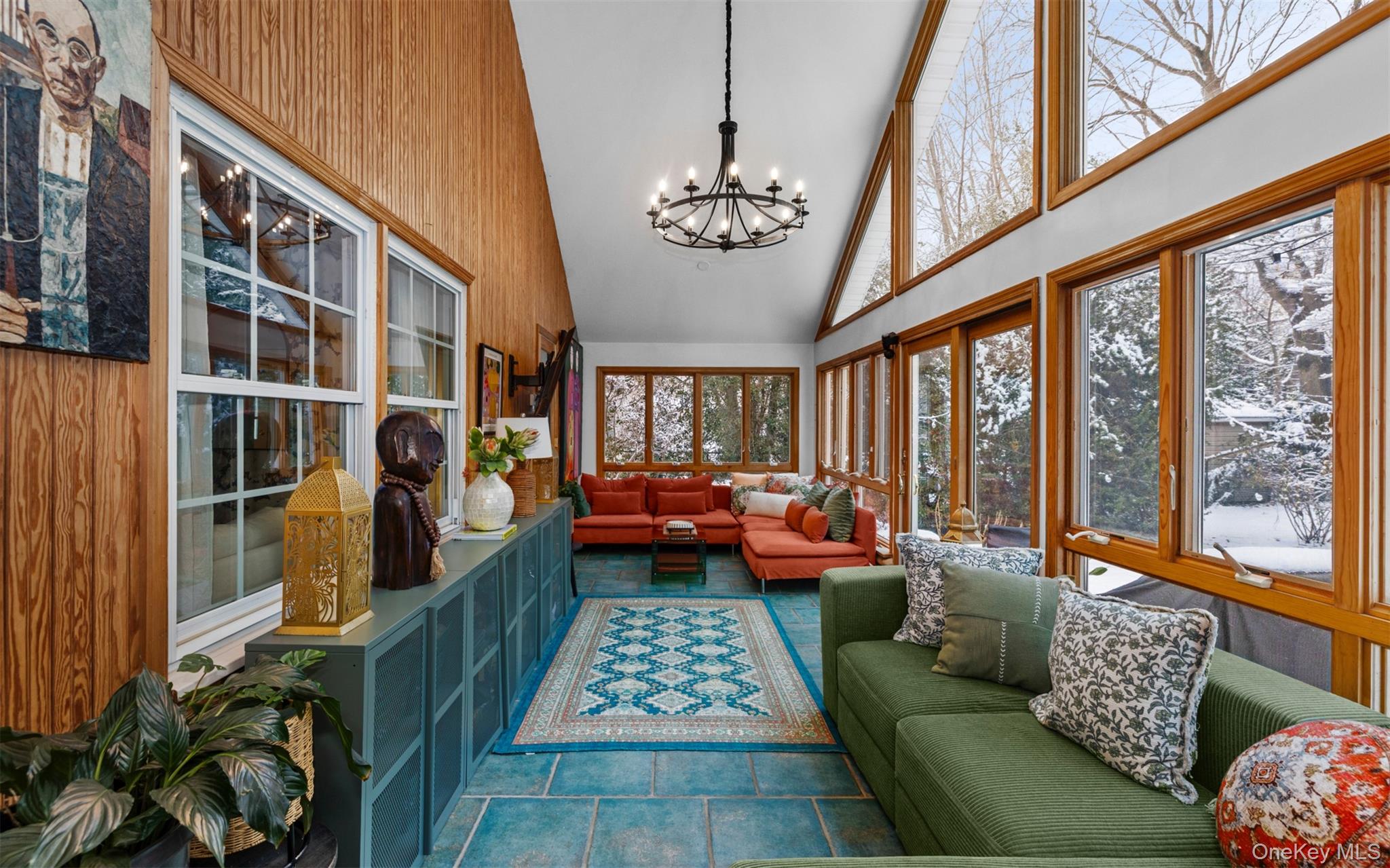 194 W Neck Road