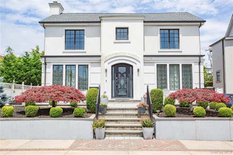 Homes For Sale - 165 W Walnut Street<br/> Long Beach, NY 11561
