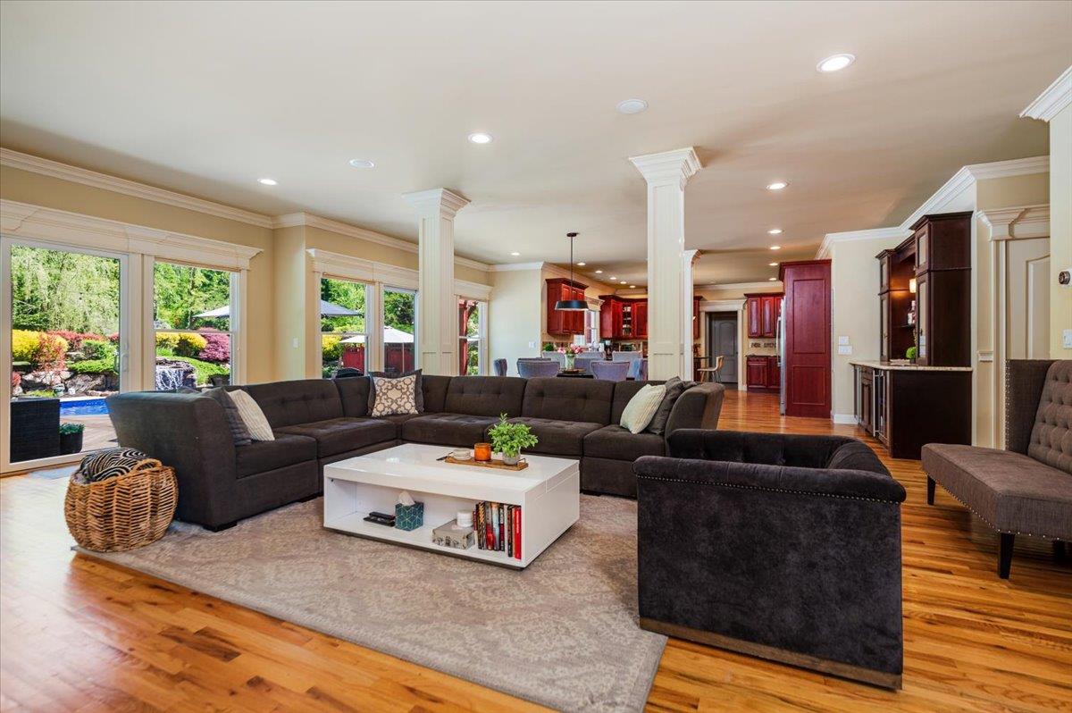 329 Greenlawn Road, Greenlawn, New York image 10