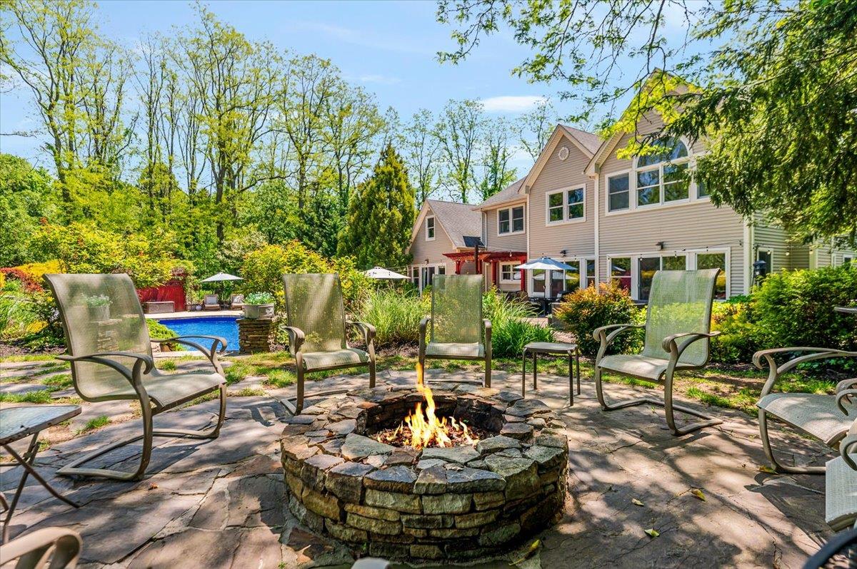 329 Greenlawn Road, Greenlawn, New York image 42