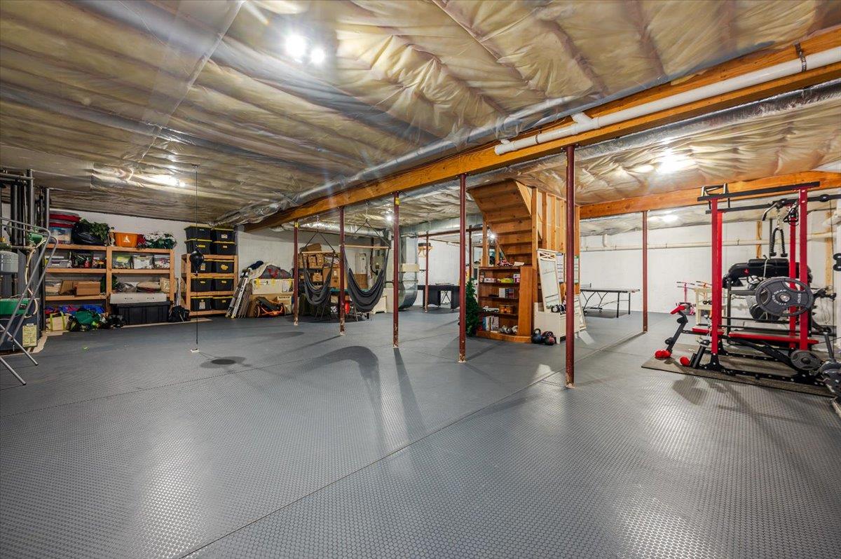 329 Greenlawn Road, Greenlawn, New York image 34