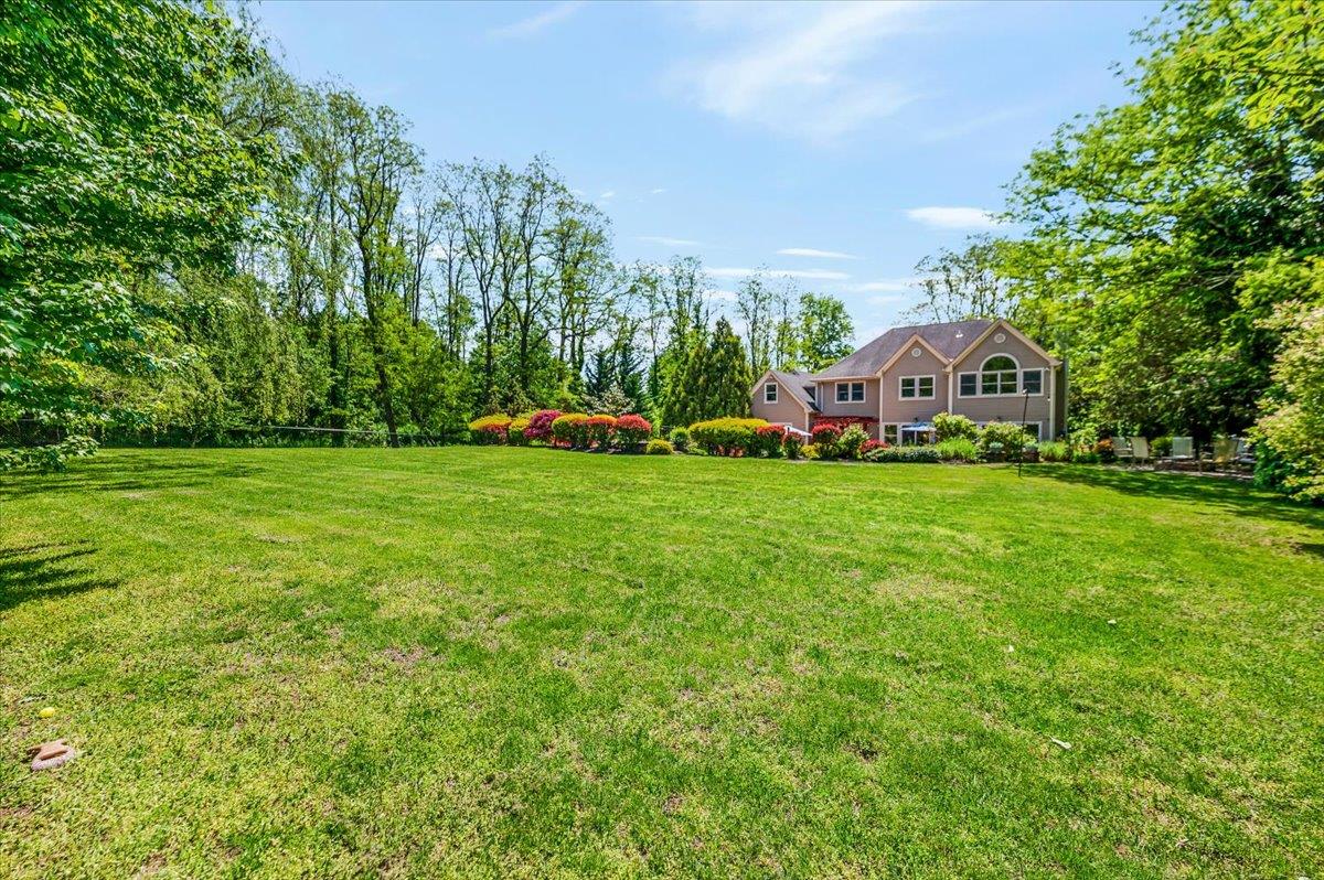 329 Greenlawn Road, Greenlawn, New York image 46