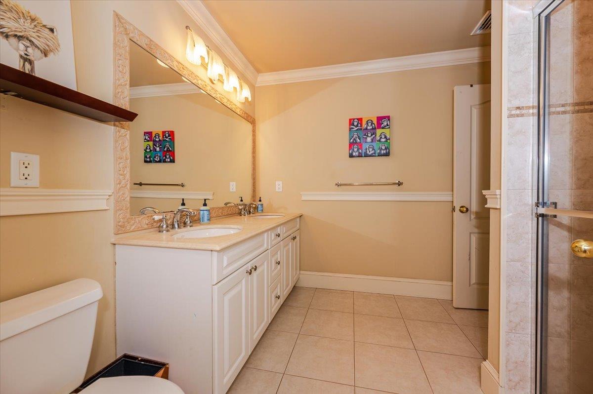 329 Greenlawn Road, Greenlawn, New York image 32