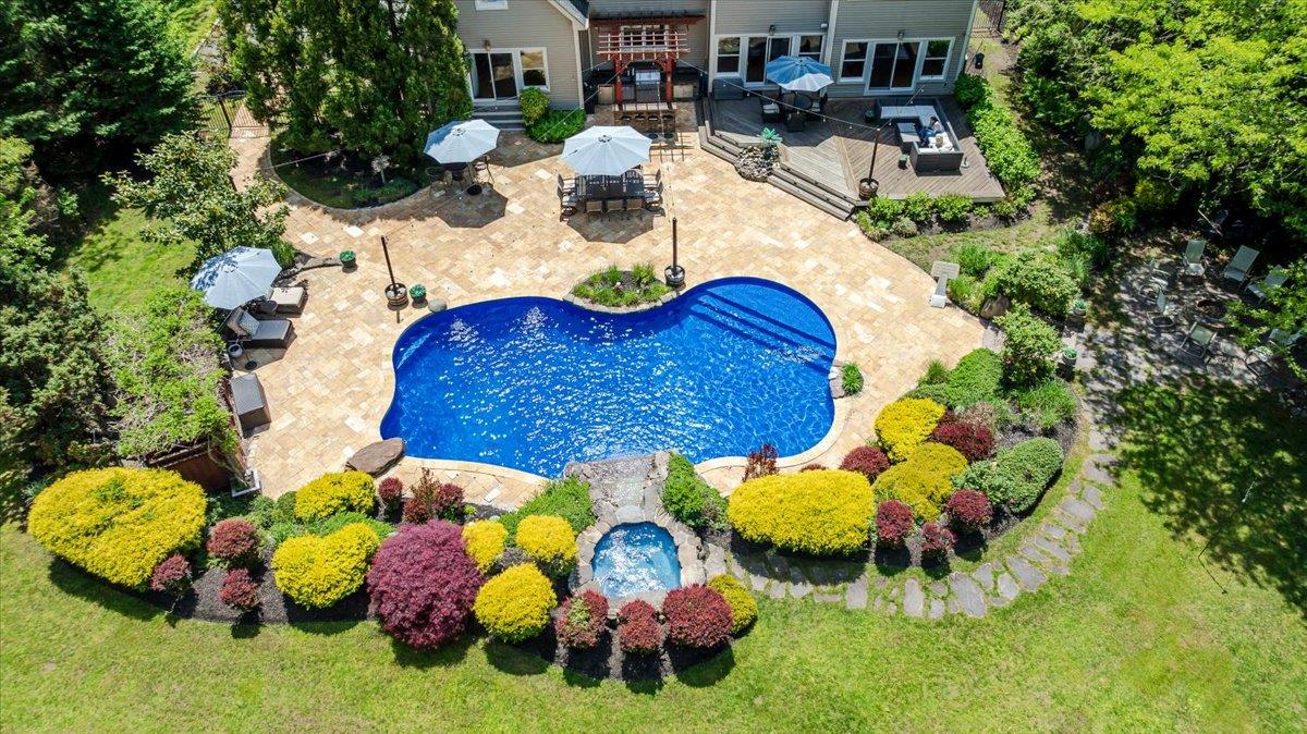 329 Greenlawn Road, Greenlawn, New York image 49