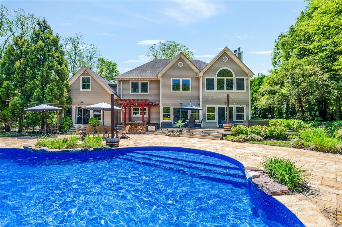 329 Greenlawn Road, Greenlawn, New York image 44
