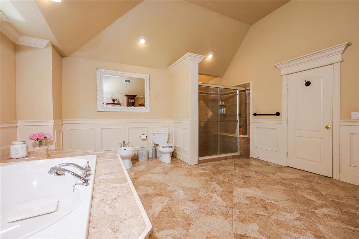 329 Greenlawn Road, Greenlawn, New York image 24